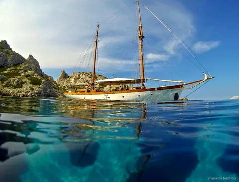 Wooden sailing ketch Le Don du Vent on the Marseille Calanques sailing cruise