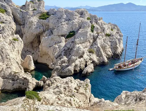 Chef-prepared buffet lunch on the Marseille Calanques sailing cruise