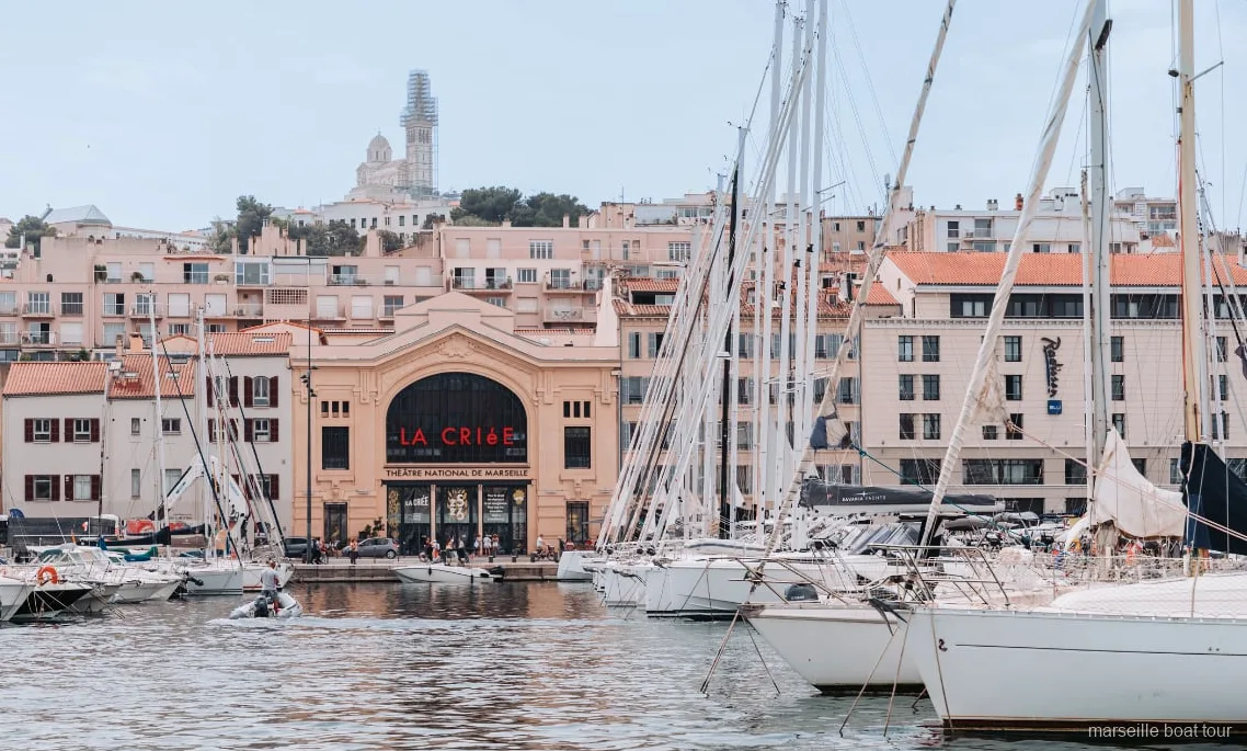 Skipper guiding the small-group Marseille Old Port boat tour