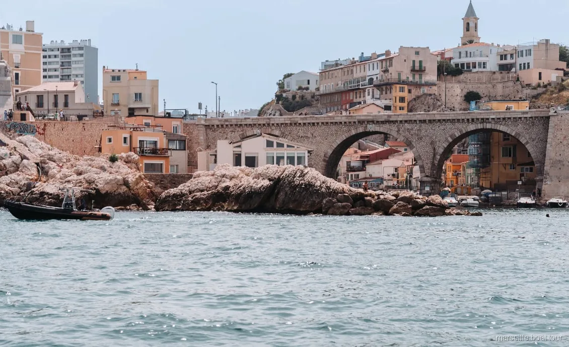 Palais du Pharo visto desde el tour por el Puerto Viejo de Marsella